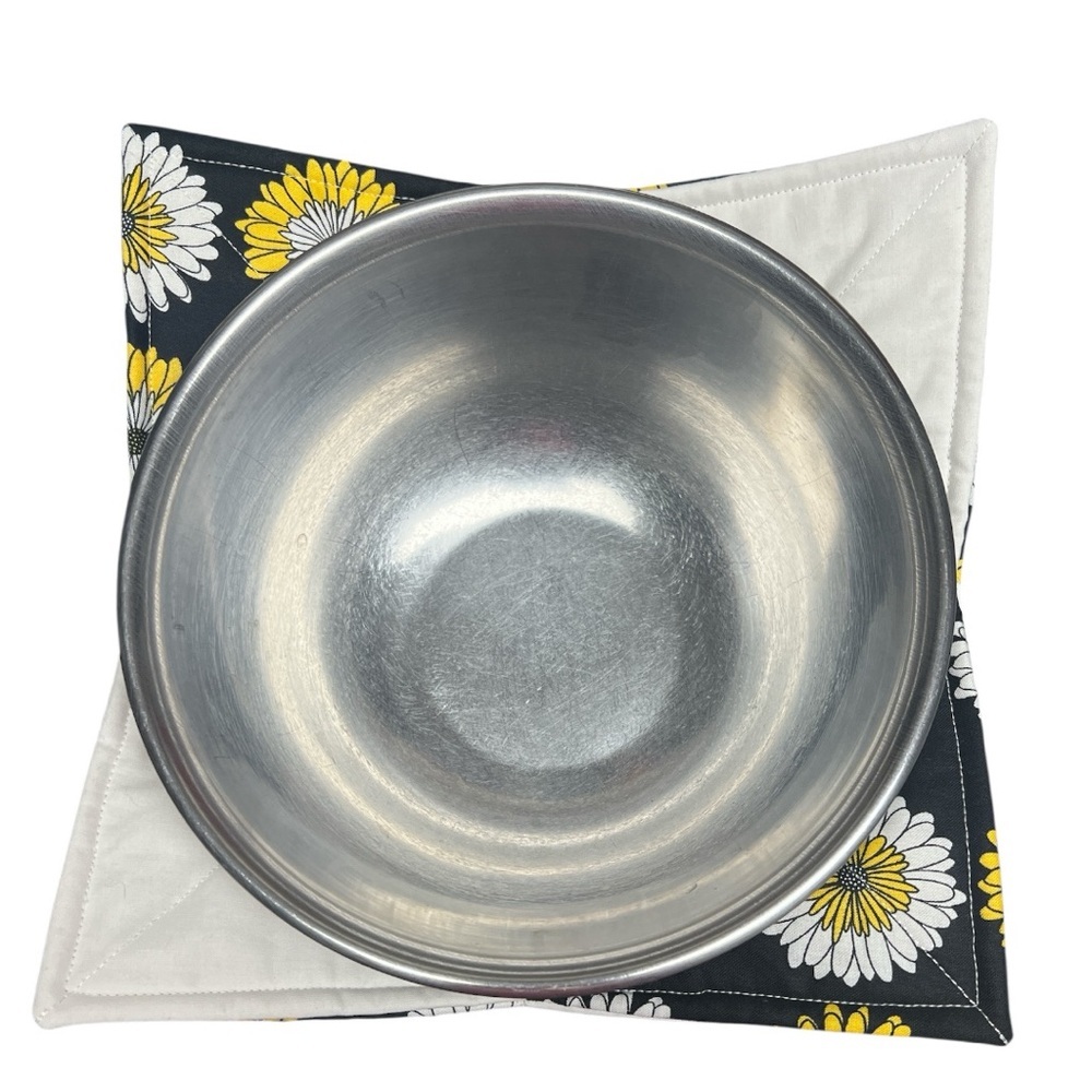 Hand Crafted Large Bowl Cozy Microwavable Padded Cotton Pot Holder - Picture 3 of 12